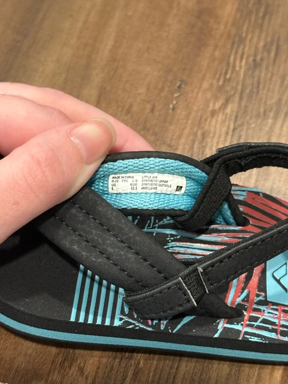 Reef Infant Flip-Flops with Tropical Print - Picture 4 of 6